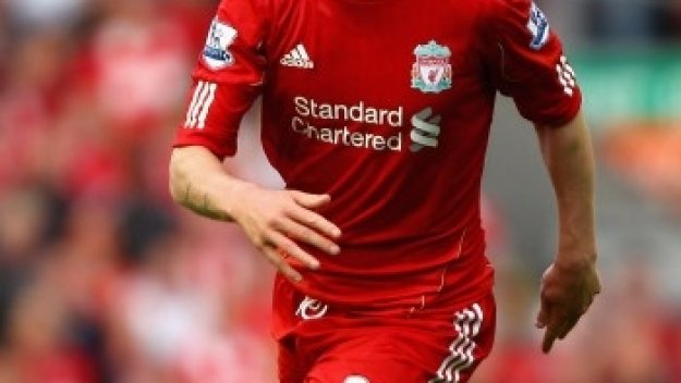 Чарли Адам с контузия в бедрото, пропуска мача срещу Литва