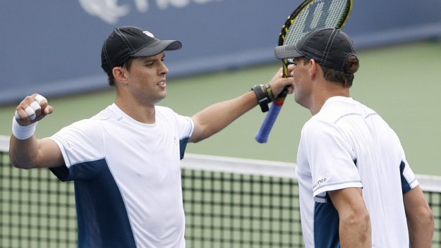 Близнаците Брайън с титла номер 99