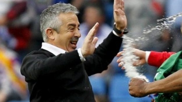 Жозе поздравил гостите в съблекалнята