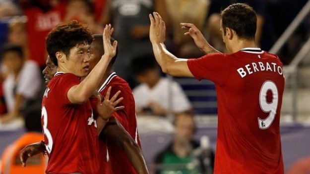 Юнайтед смачка звездите на МЛС, Бербатов бележи + ВИДЕО