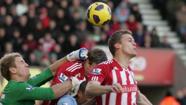 Стоук разочарова Ман Сити за ЧРД на Манчини