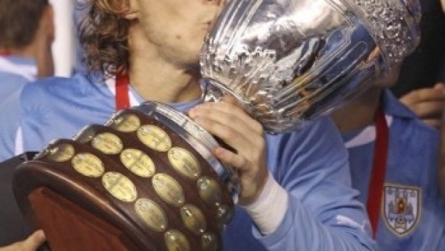 Диего е третият Форлан спечелил Копа Америка