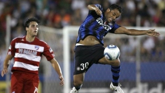 Интер засили Мансини в Бразилия