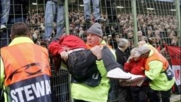 Фалшиви билети причинили инцидентите на Лил - Манчестър Юнайтед