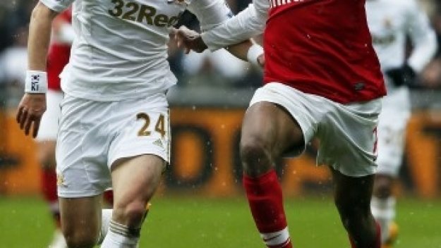 Шок за Арсенал - Абу Диаби аут за 9 месеца 