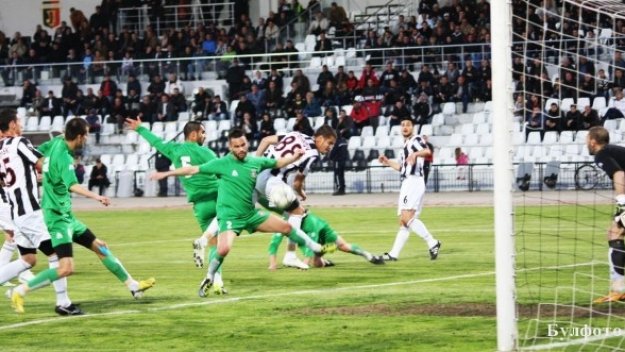 Ботев Враца шокира Локо Пловдив като гост