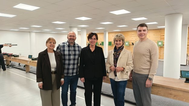 Весела Лечева и Ясна Шекарич дадоха старт на първия европроект в спортната стрелба