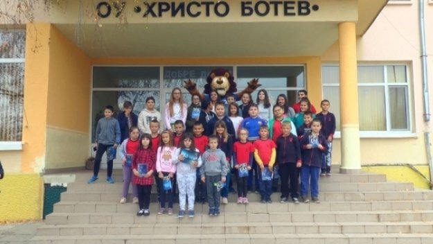 "Като Гунди" на гости в Равно поле