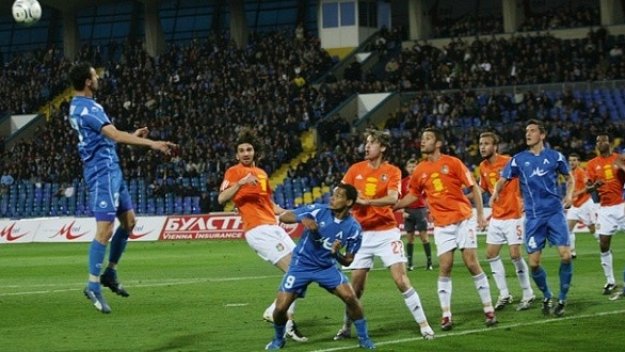 В Литекс навити на чужди съдии за мача с Левски