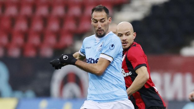 Всички погледи са към Попето