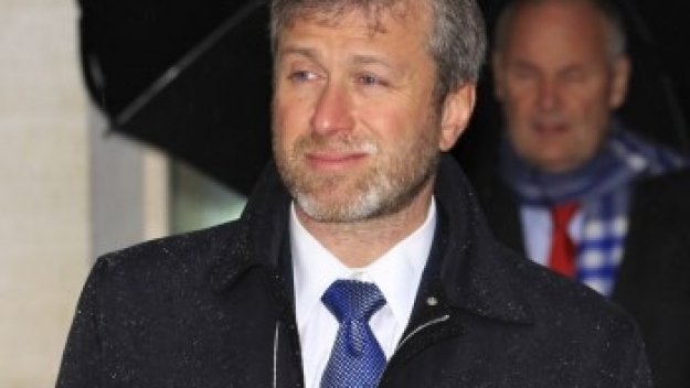 Абрамович отпуска на Вилаш-Боаш 150 млн. паунда за трансфери