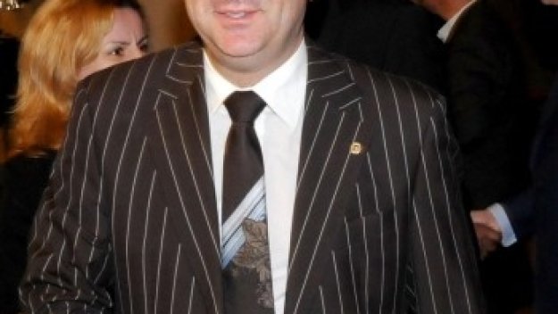 Гигов разтвори чувалчето с пачките