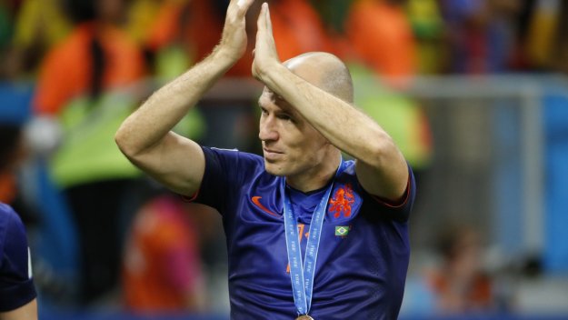 Холандия без Робен срещу Италия