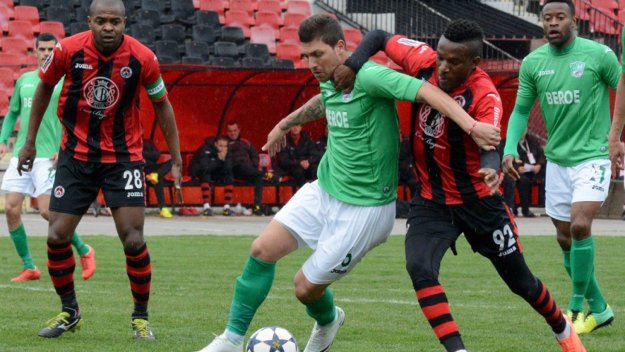 Берое разпиля Черноморец за едно полувреме