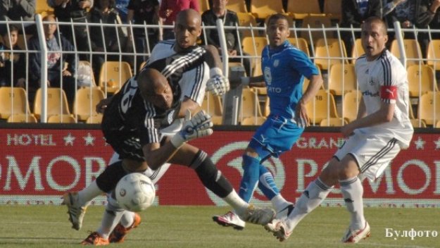 Мирчо Димитров: Мболи няма шанс за &quot;Армията&quot;