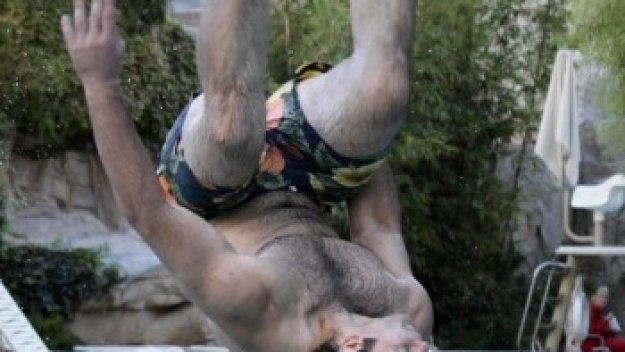 Котоошу падна от неудобен съперник в Осака