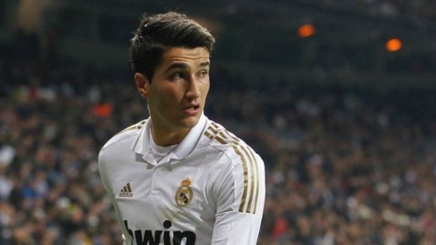 Шахин иска в Арсенал, Жозе предпочита Ливърпул