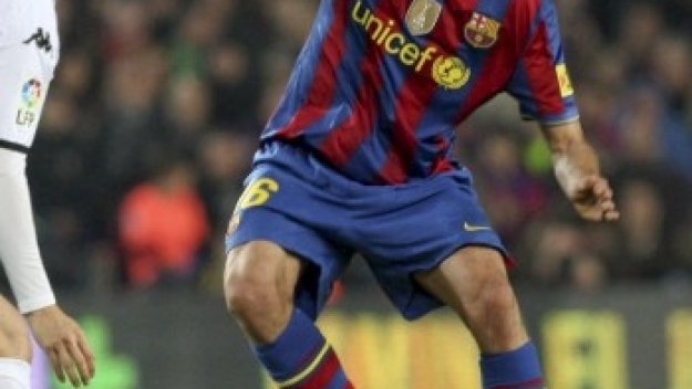 Бускетс официално преподписа до 2015-а