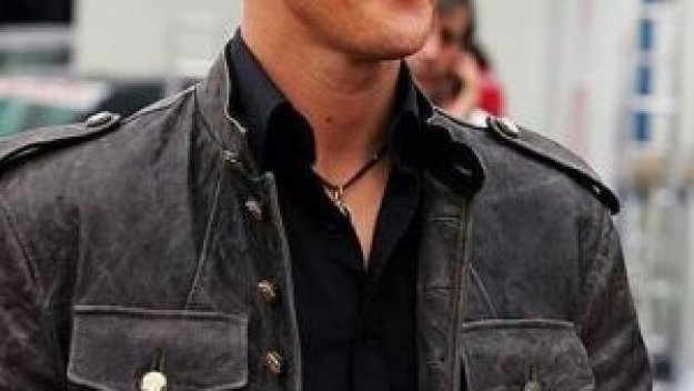 Поканиха Шумахер да тества кола от НАСКАР