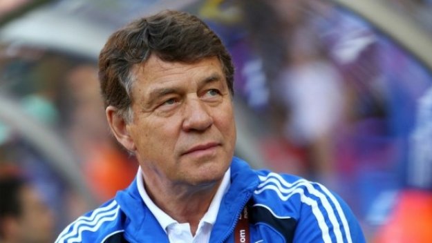 Сменят Рехагел веднага след Мондиала