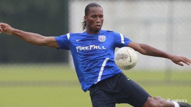 Дебютът на Дрогба отново се отложи