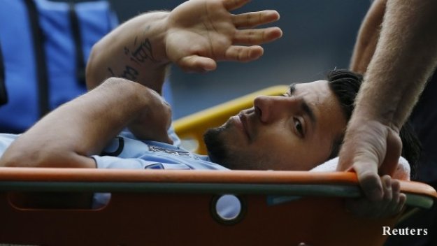 Агуеро успокои феновете на Сити: Коляното ми е по-добре