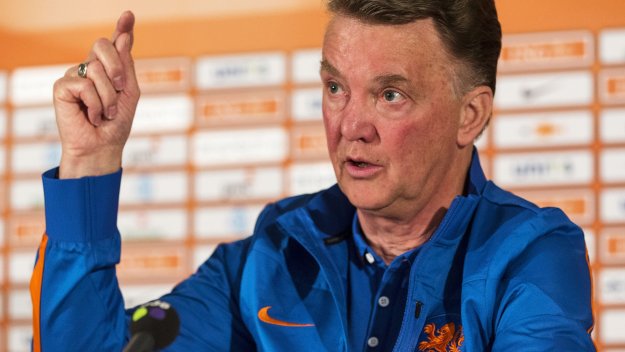 Ван Гаал обяви разширения състав на Холандия