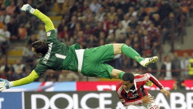 Интер отхвърли оферта на Барса за Ханданович