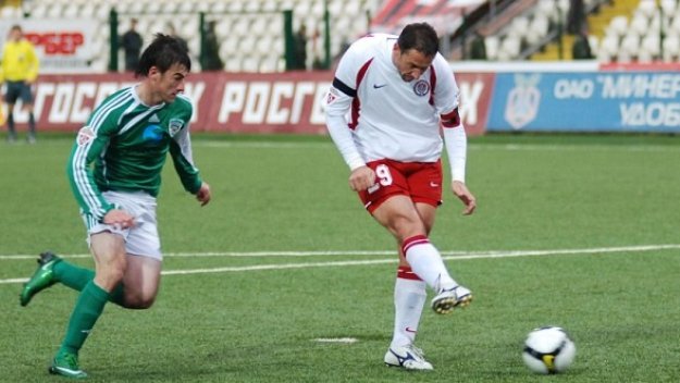 Пеев с две асистенции в Русия