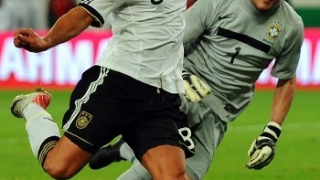 Шол: Дано Гьотце си намери правилната жена