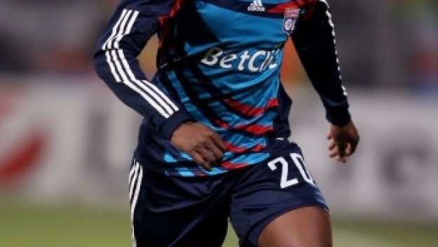 Али Сисоко пред подпис с Ливърпул