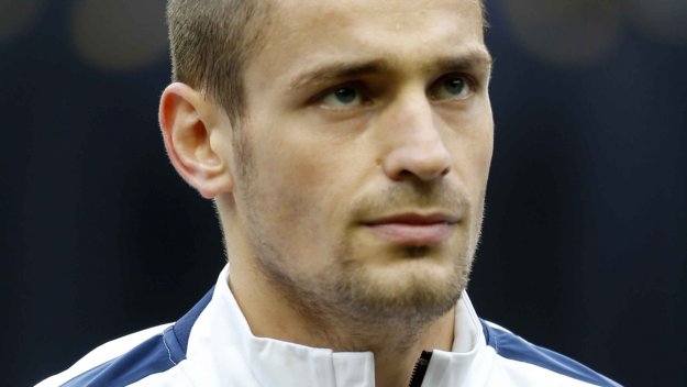 ОФИЦИАЛНО: Арсенал подписа с Матийо Дебюши