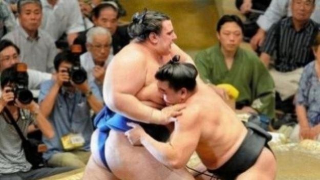 Аоияма с втора поредна загуба във Фукуока