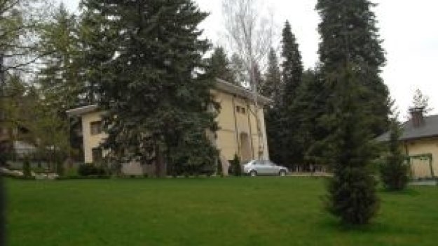 Шефовете на ЦСКА се крият в лъскави палати в Бояна