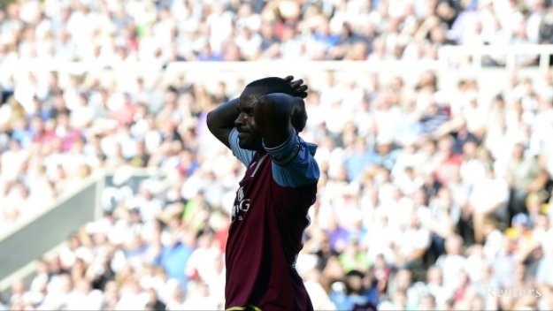 Астън Вила спечели след 13 мача