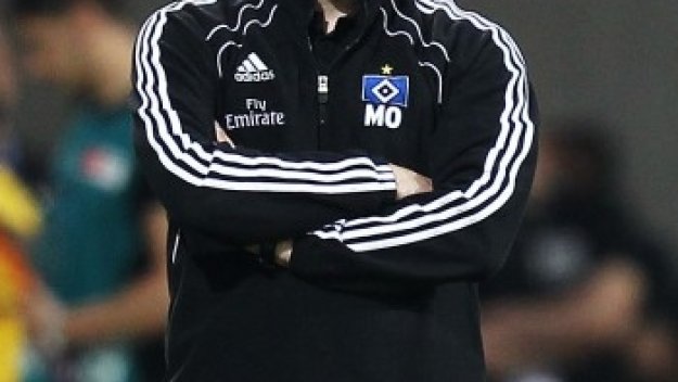 Хамбургер задържа треньора