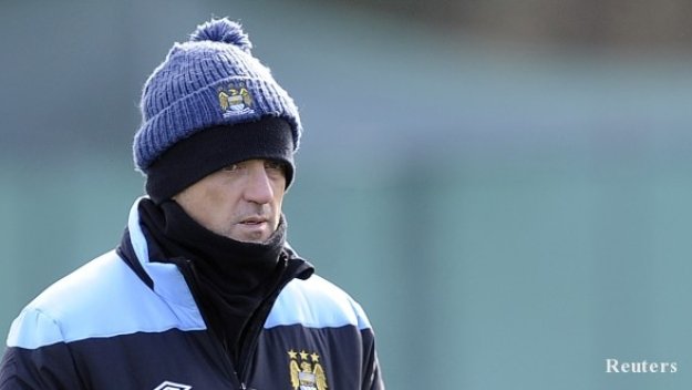 Звездите на Манчестър Сити на нож с Роберто Манчини