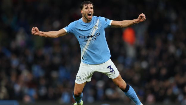 Ман Сити се справи със Съндърланд и вече диша във врата на лидера