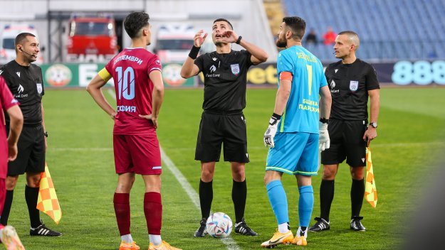Ботев и Септември спукаха топката за 0:0, ВАР отново влезе в игра