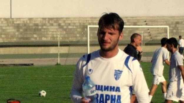 Още един българин пред напускане на Етър