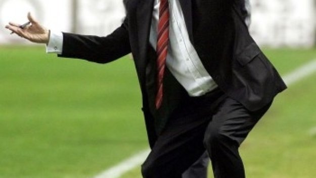 Ван Гаал се пуска на гей парада в Амстердам