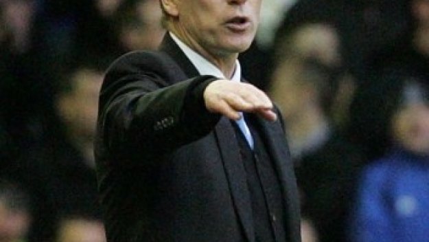 Рединг шокира Евертън на „Гудисън”