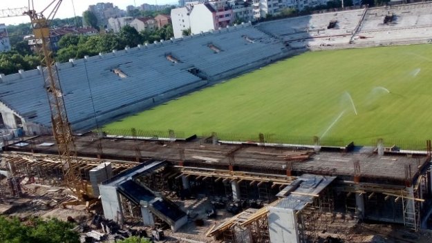 Банковата криза удари Ботев Пловдив