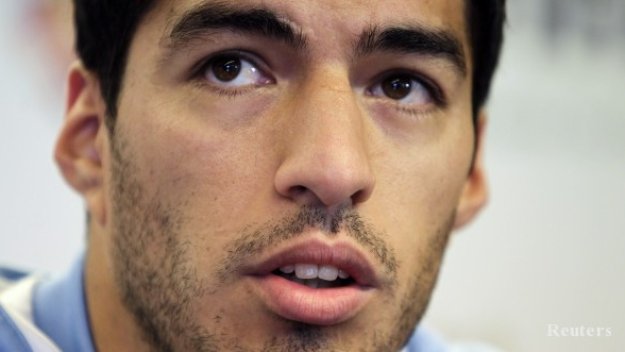 Джерард и Джонсън скочиха в защита на Суарес