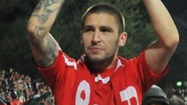 &quot;Кучетата&quot; точат зъби за Бандата