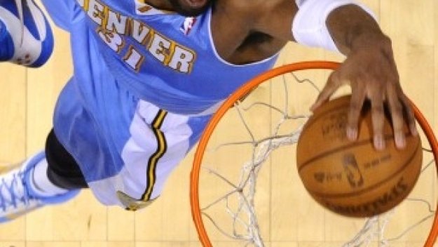 Оклахома Сити оцеля срещу Денвър