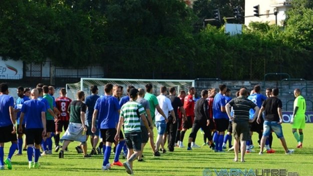 Луд екшън във Варна – пребиха племенника на Балъков