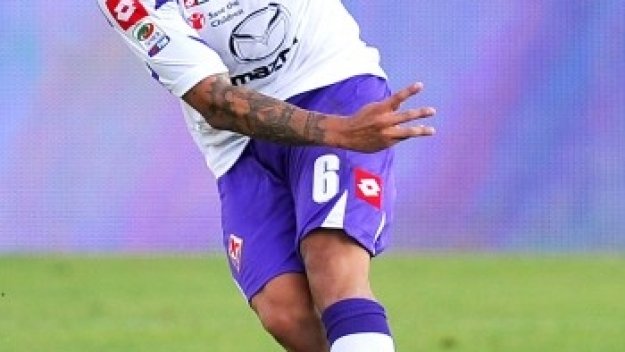 Ювентус предлага на Фиорентина Амаури и Мартинес за Варгас