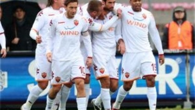 Рома смачка Лече 3:0