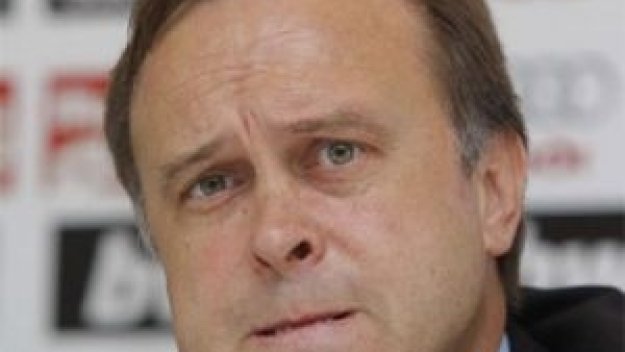 Фабрегас не е цел на Реал